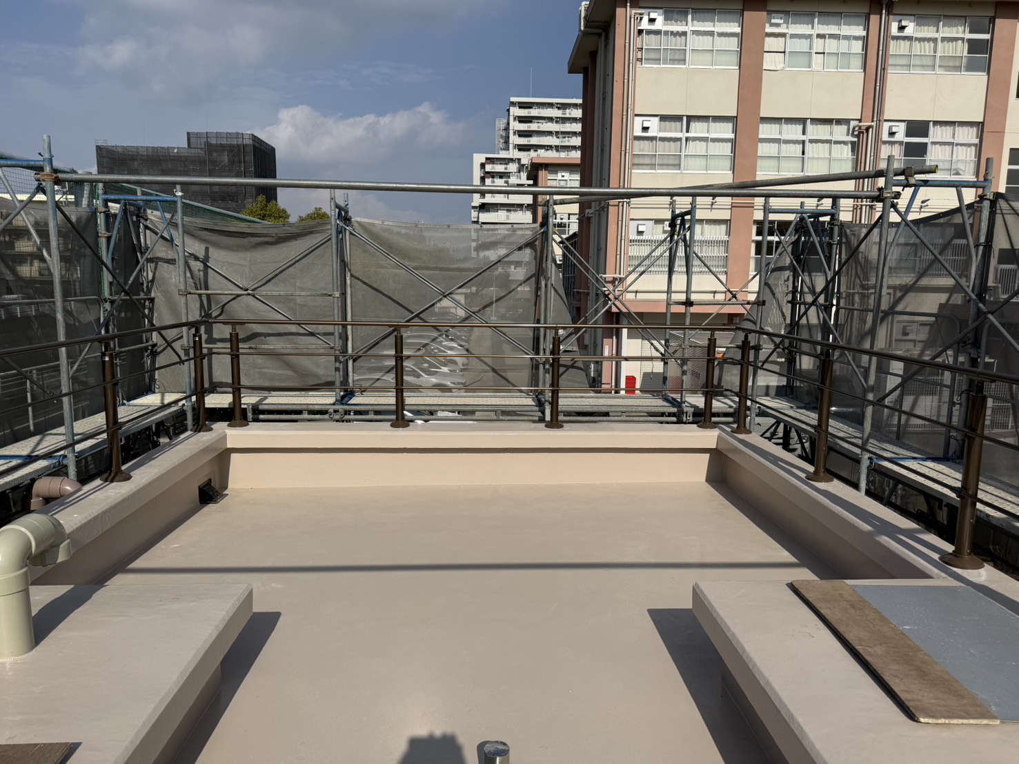 中学校手摺り新設①